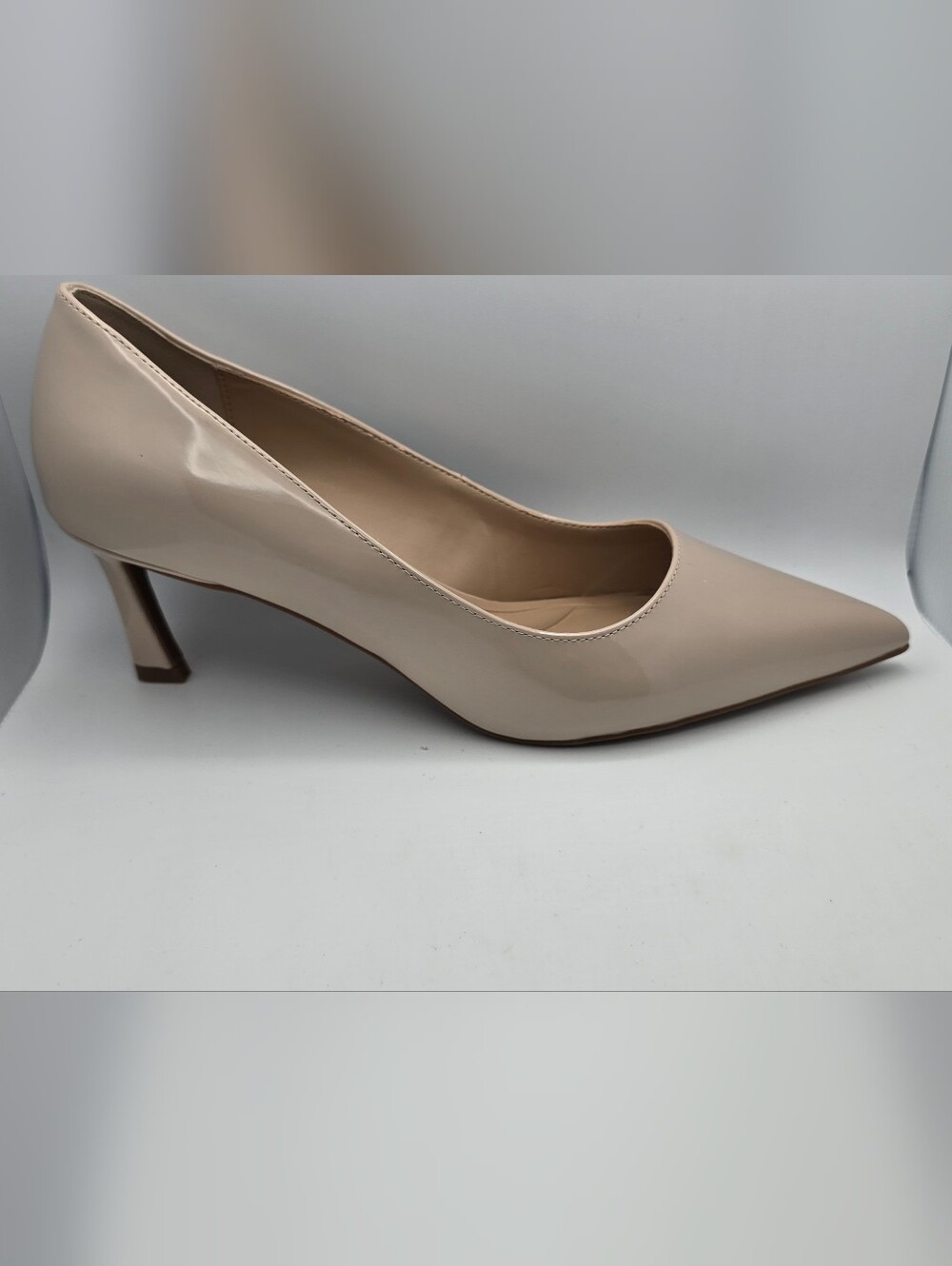 Kelly & Katie
Women's Natural Wide Width Zaria Pump
